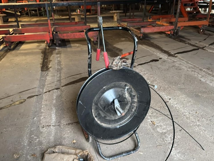 #137-•-bander-and-tools*-image-1