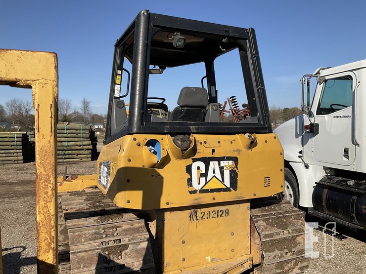 2016-caterpillar-d3k2-lgp-image-4