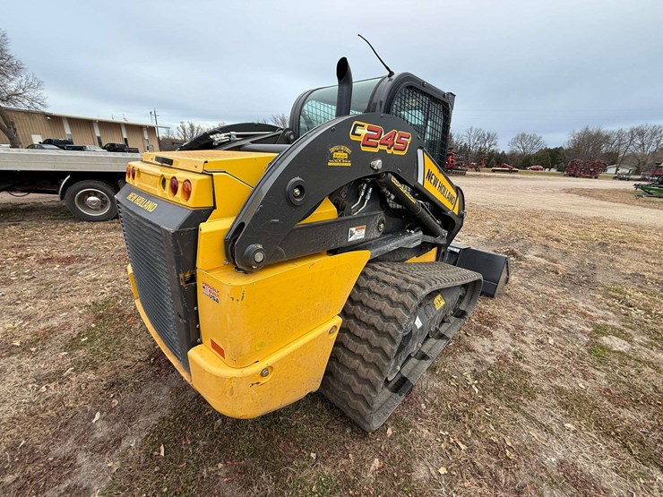 new-holland-c245-image-7