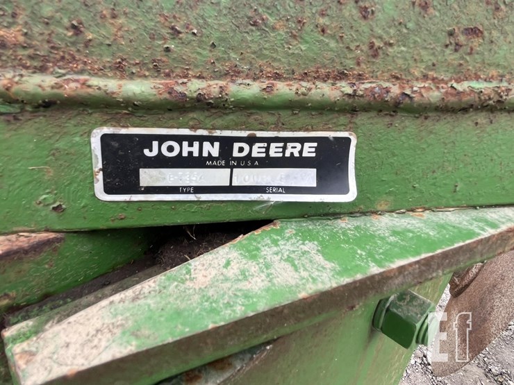 john-deere-100-image-14