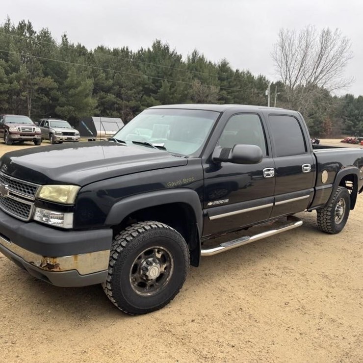 2005 Chevy Silverado 2500 HD Pickup