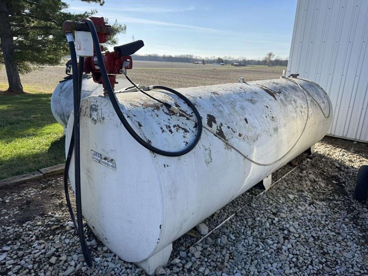 1000-gal-diesel-fuel-tank-image-1
