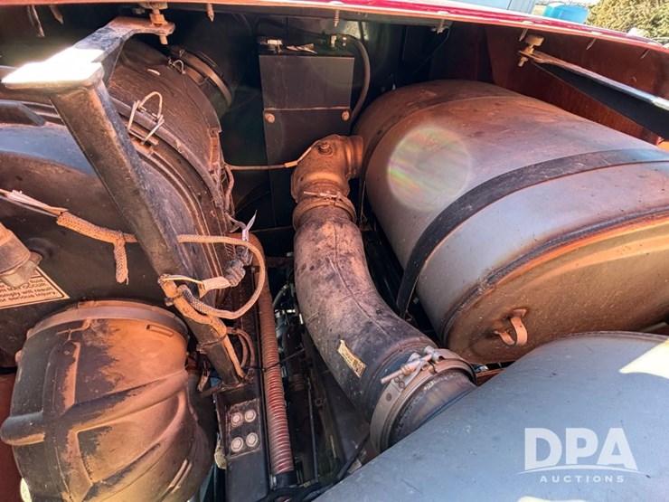 case-ih-patriot-4440-image-116