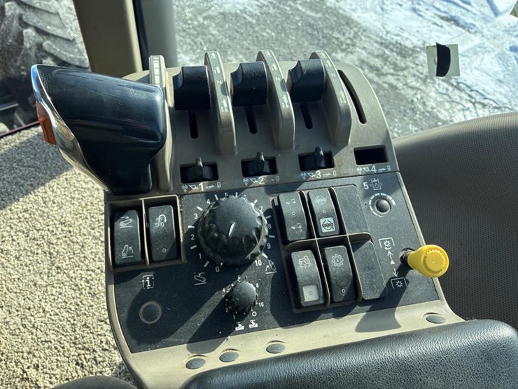 case-ih-mx215-image-73