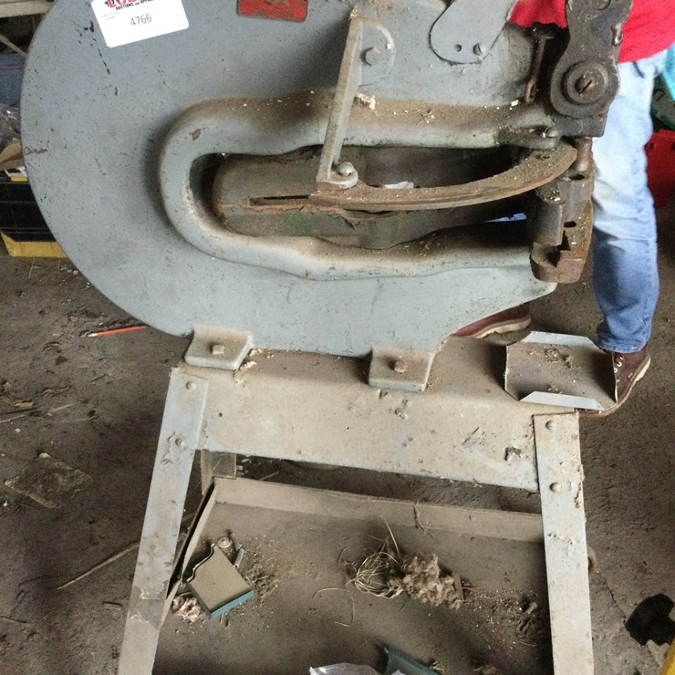 #4766 • Universal Multiple Punch Press: Location: W2486 Smies Rd, Oostburg, WI 53070