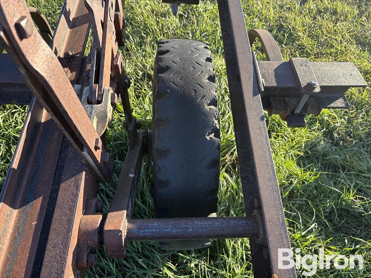 graham-hoeme-plow-k-12'-pull-type-chisel-image-16