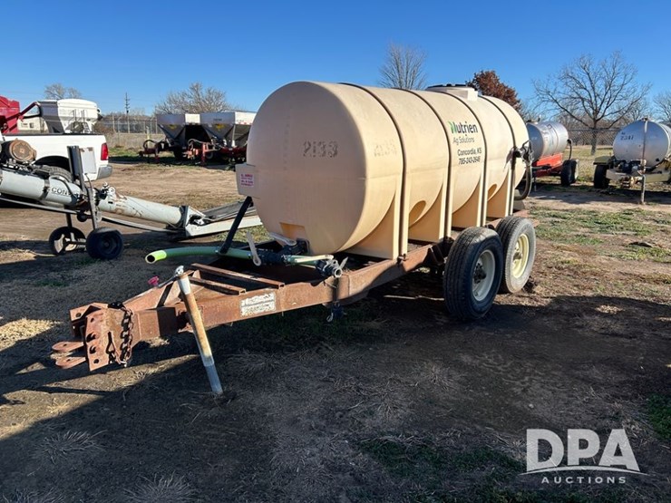 liquid-nurse-trailer-(cp1345,-tank-2133)-image-2