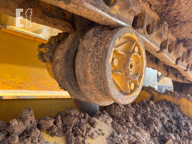 2013-deere-650k-lgp-image-15