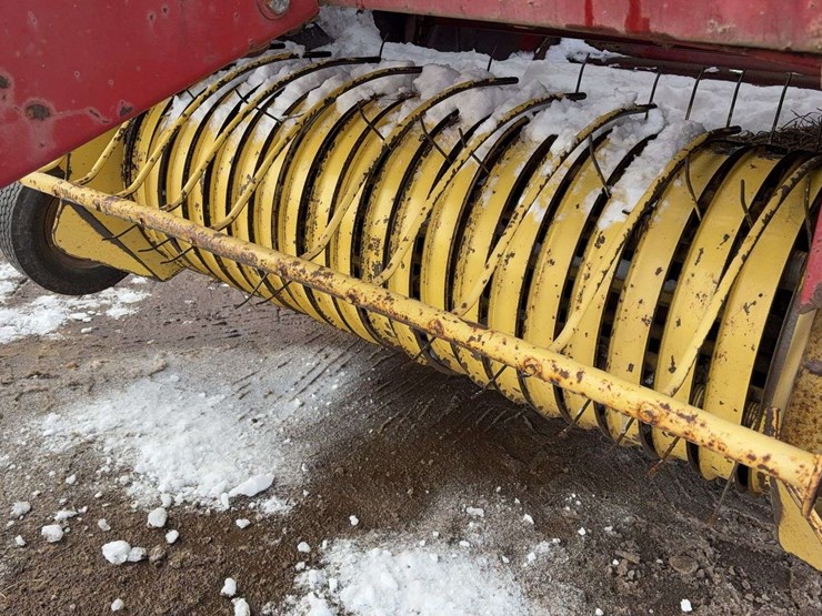 new-holland-855-image-7