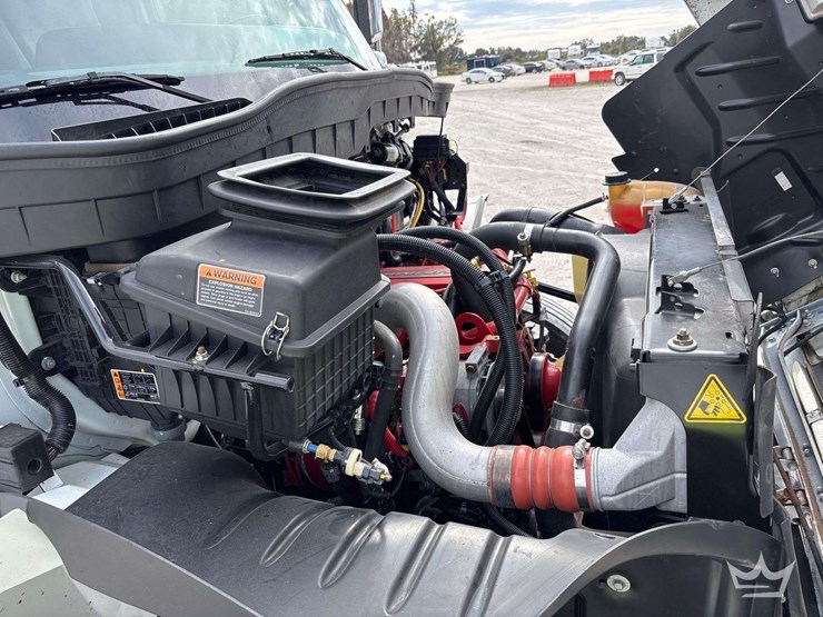 2021-international-mv607-image-25