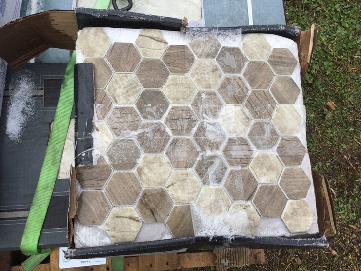 #4804-•-pallet-of-floor-tile:-location:-w2486-smise-rd,-oostburg,-wi-53070-image-2