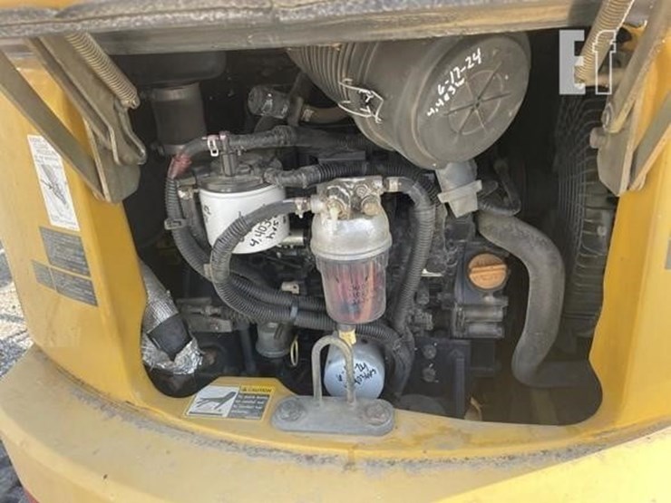 2012-deere-35d-image-13