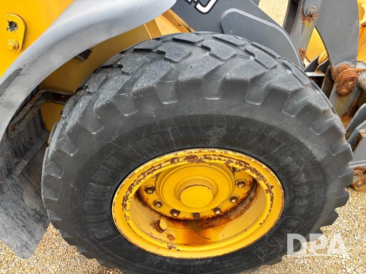 2007-deere-444j-image-53