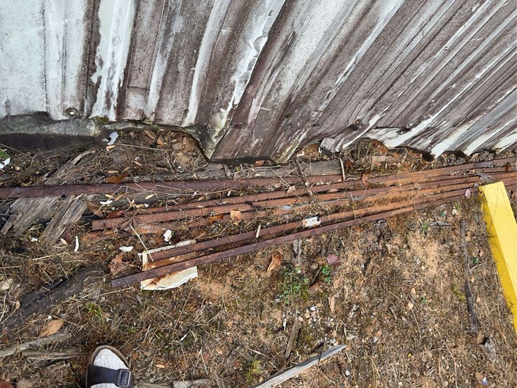 steel-rack,-(2)-yellow-pieces-steel,-flat-bar-image-7