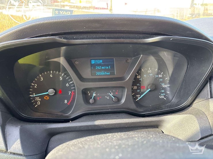 2019-ford-transit-image-13