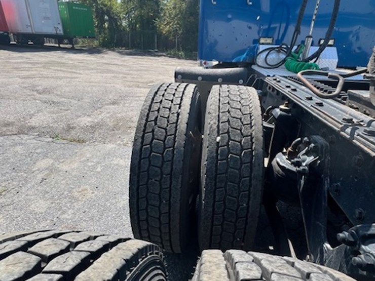 2000-kenworth-w900-image-10