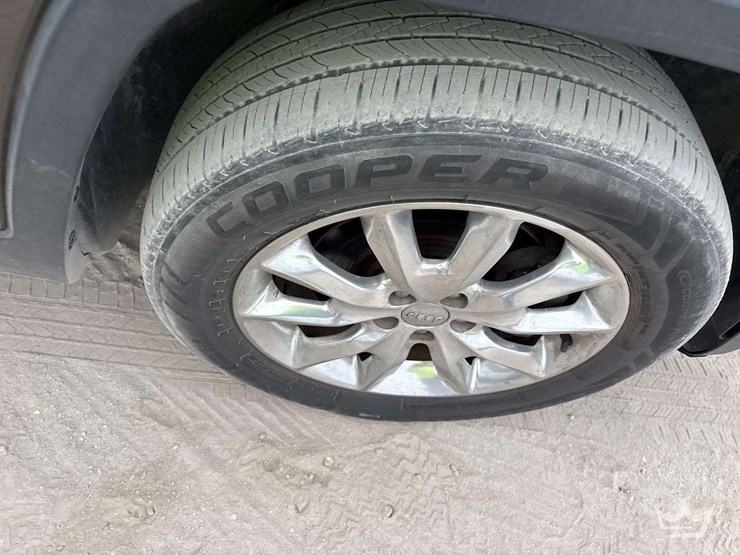 2015-jeep-cherokee-image-26