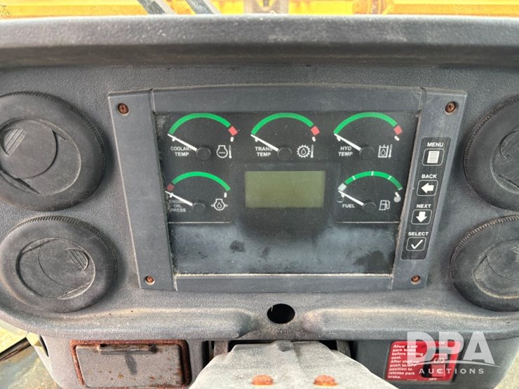 2007-deere-444j-image-67