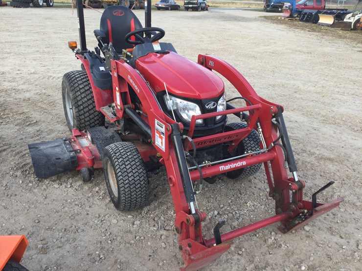 2021-mahindra-emax-25l-image-2