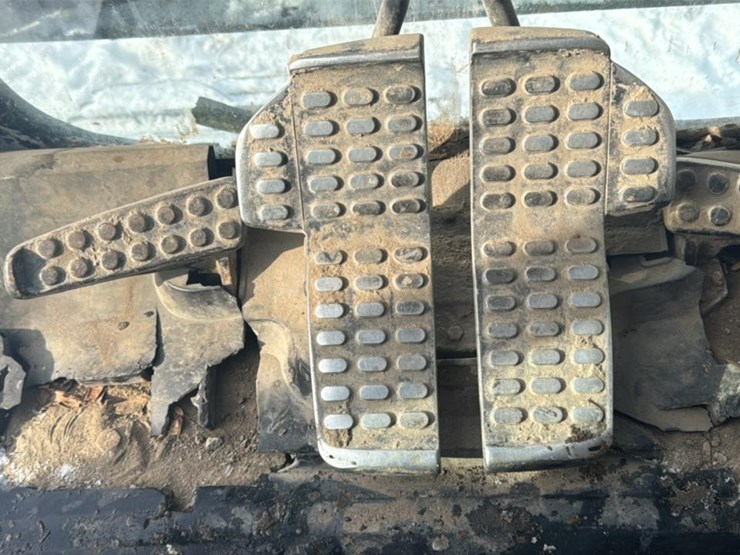 2006-deere-350d-image-56