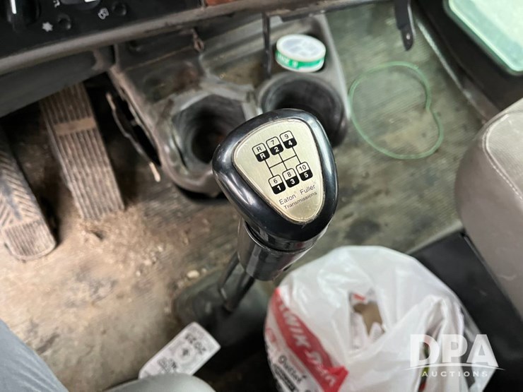 2005-kenworth-t800-image-52