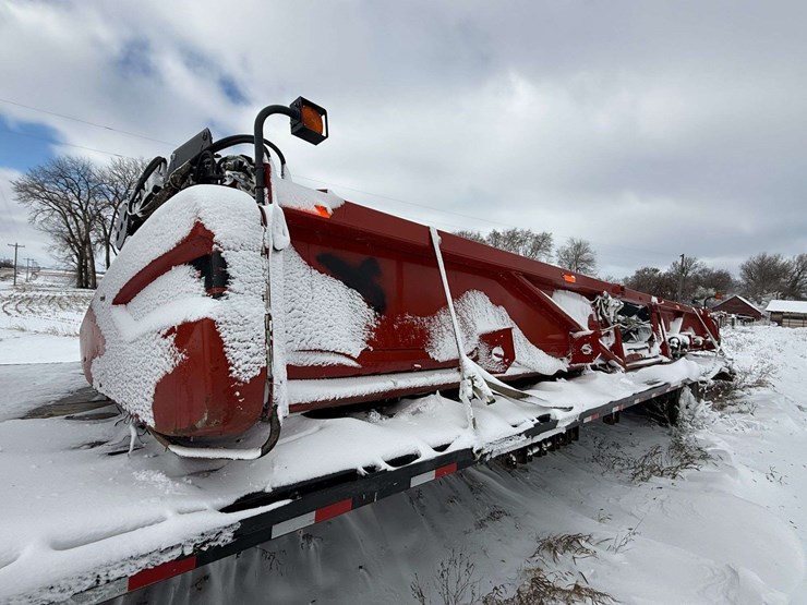 international-model-2020-flex-head,-35’-wide,-dual-drive,-*to-be-sold-for-parts,-missing-auger-image-6