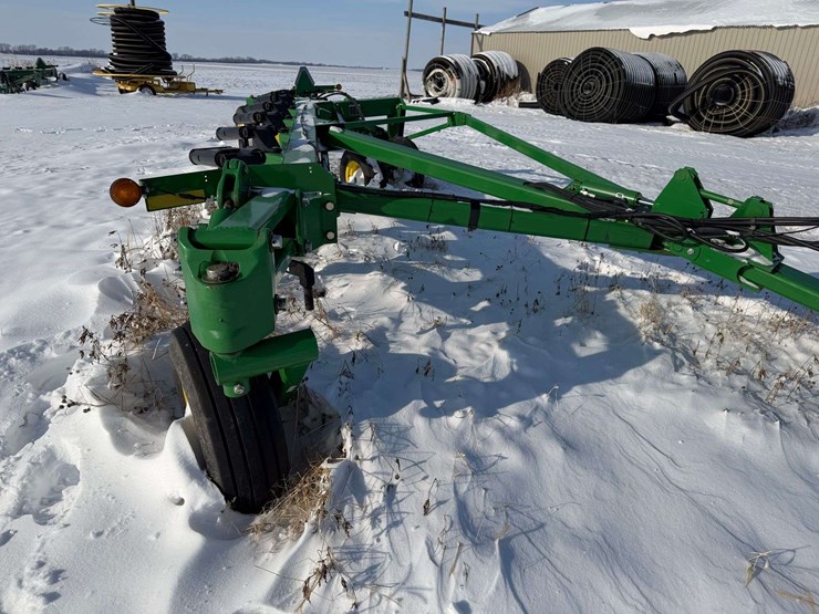 john-deere-3710-image-5