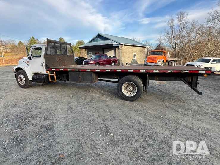 international-4700-image-12