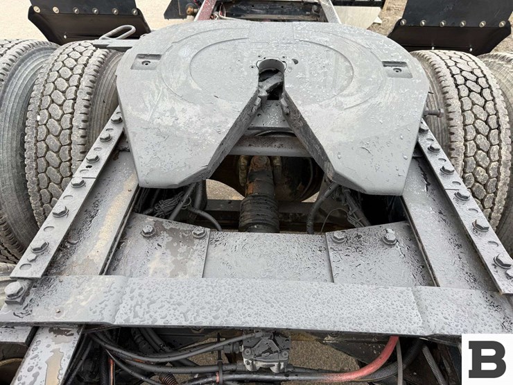 2004-kenworth-t800-image-45