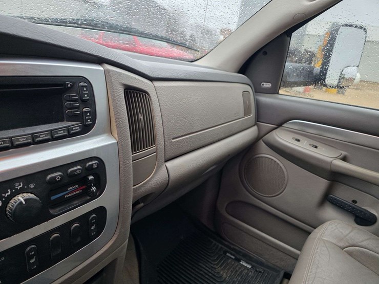 2005-dodge-ram-3500-image-37