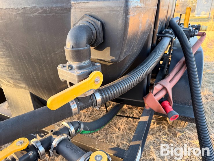 2022-j.d-skiles-1000-gal.-t/a-nurse-tank-trailer-image-16