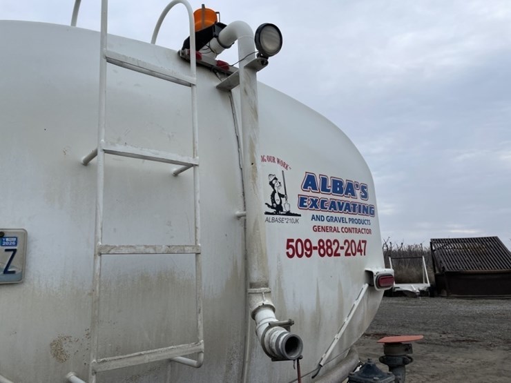 international-4900-image-22