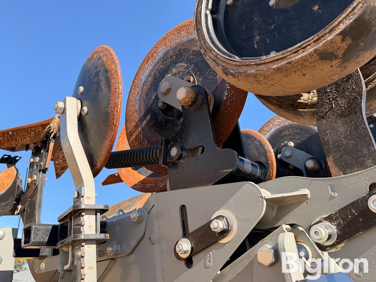 hiniker-12r-row-crop-cultivator-image-18