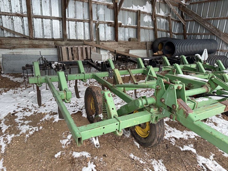 john-deere-17-image-4