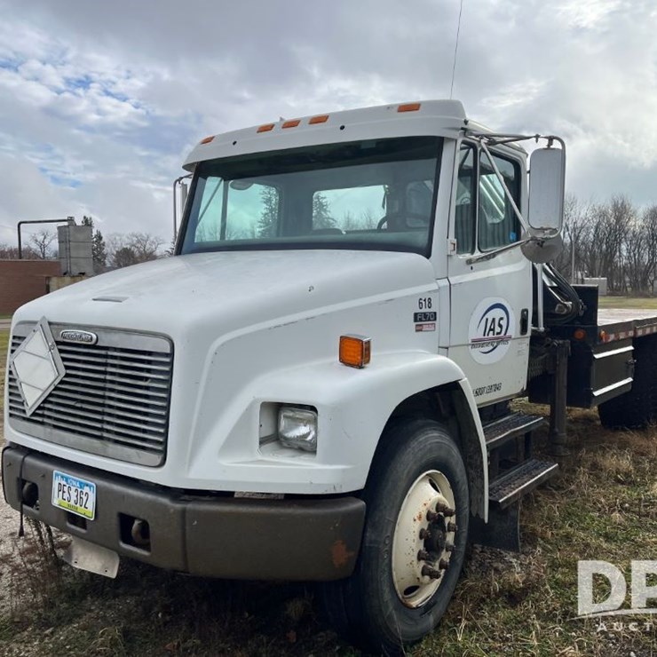 1999 FREIGHTLINER FL70