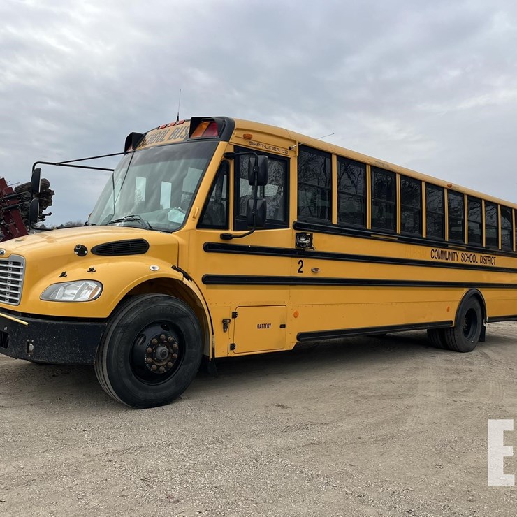 2014 THOMAS SAF-T-LINER C2