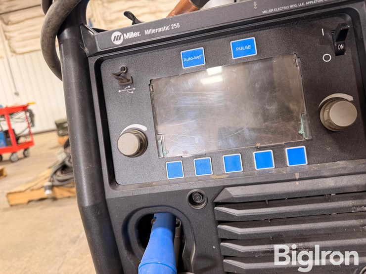 miller-millermatic-225-portable-mig-welder-image-8