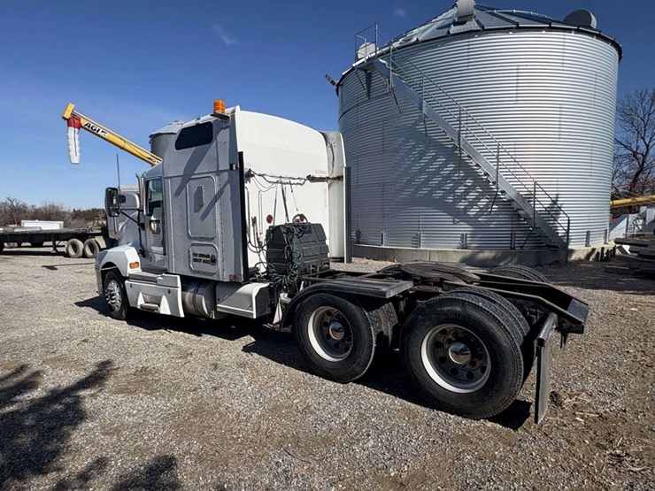 2007-kenworth-t600-image-5