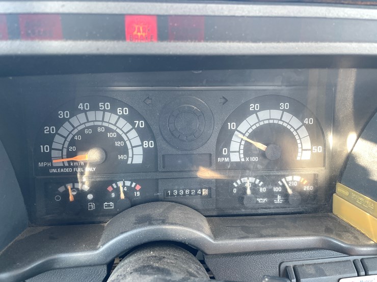 #1140-•-1995-chevrolet-kodiak-boom-truck-has-mn-title)-image-24