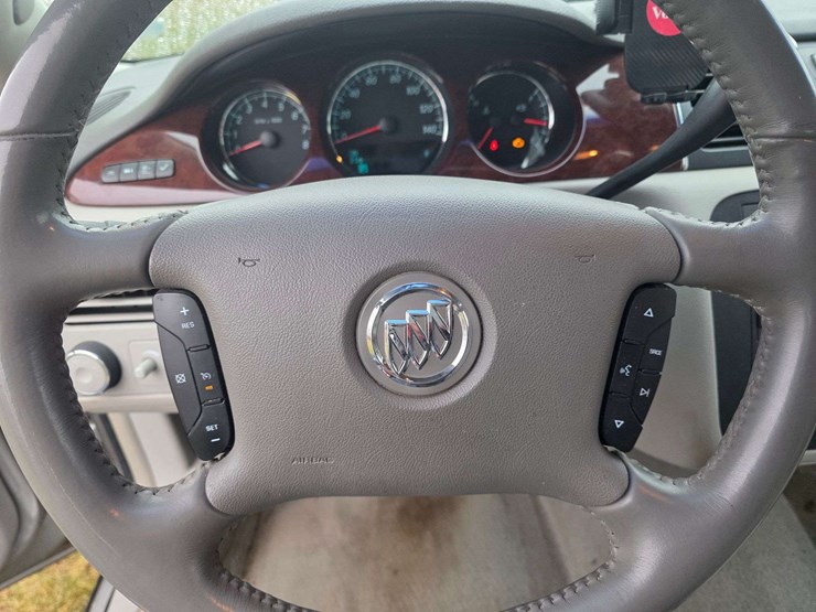 2006-buick-lucerne-cxl,-216,480-miles,-cruise,-am/fm/cd,-dual-climate-control,-heated-leather-seats,-image-44