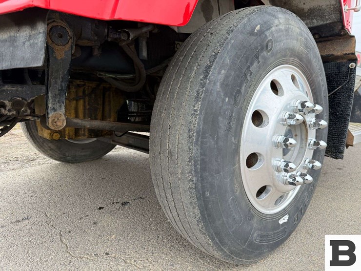 2004-kenworth-t800-image-26