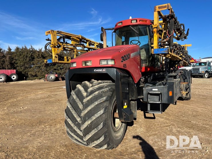 case-ih-titan-3020-image-3