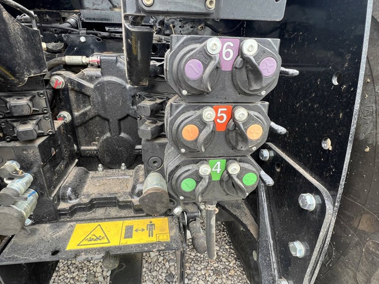 2023-new-holland-t9.600-image-37