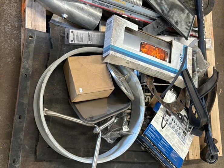 #189-•-skid-of-miscellaneous-truck-parts*-image-1
