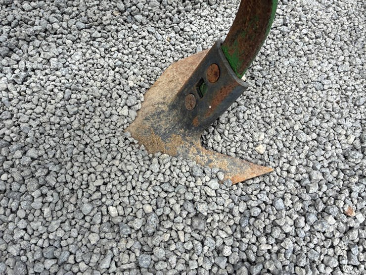 john-deere-845-image-10