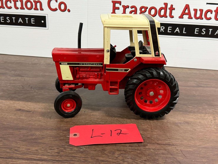 international-1086-image-5