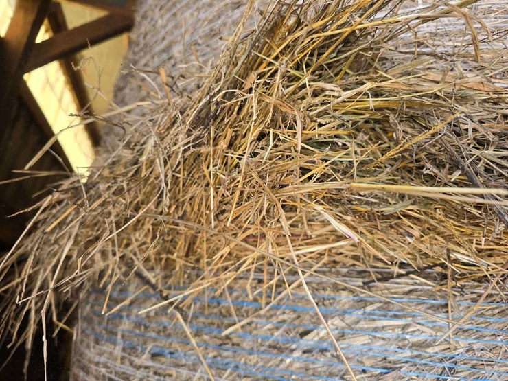 new-holland-br740-image-5