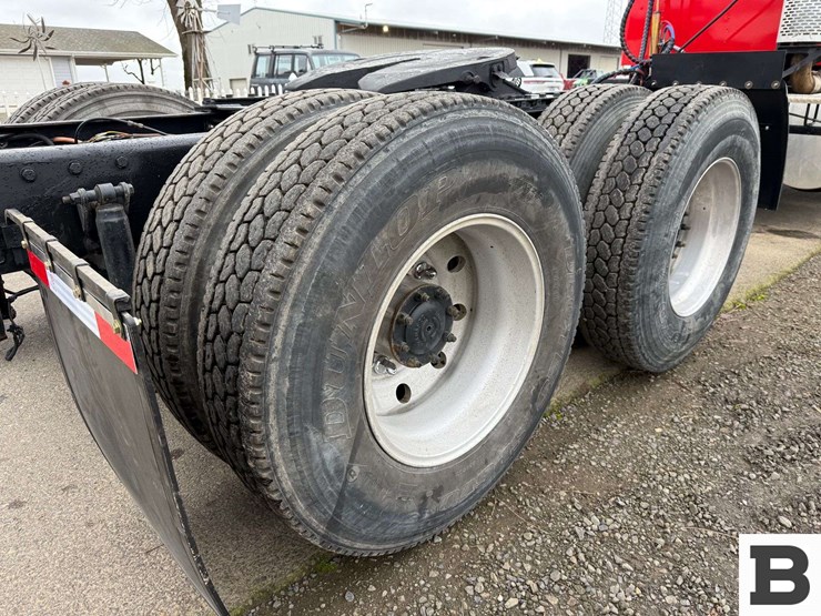 2004-kenworth-t800-image-48