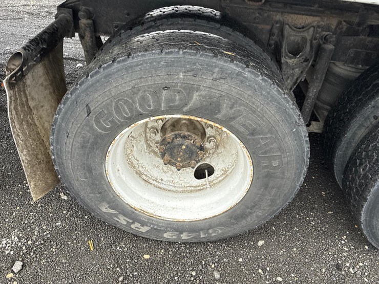 case-ih-8100-image-35