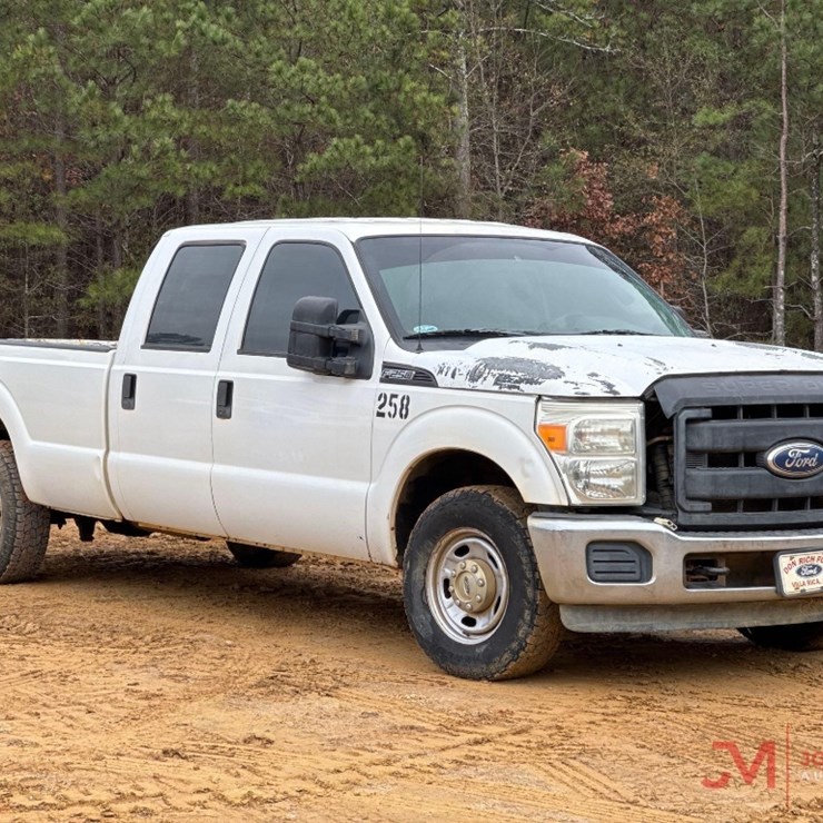 2011 FORD F250 XL